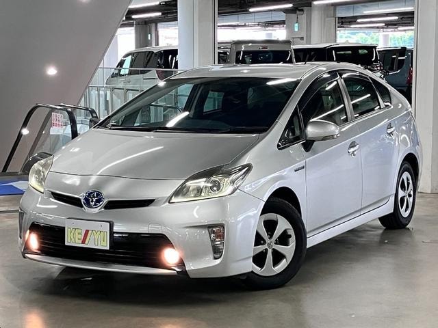 Toyota PRIUS 2013 — фото автомобиля 1