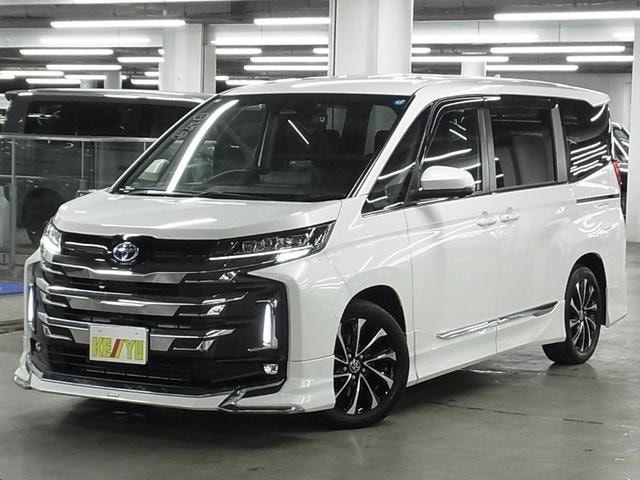 Toyota NOAH 2023 — фото автомобиля