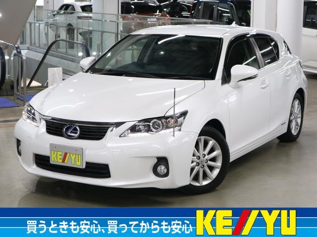 Lexus CT 2011 — фото автомобиля 1