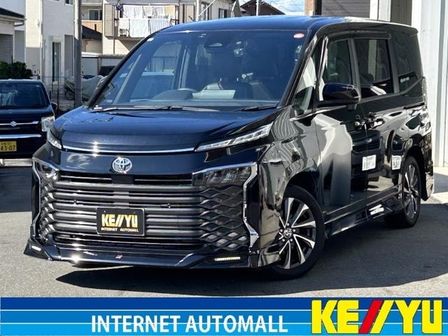 Toyota VOXY 2023 — фото автомобиля 1