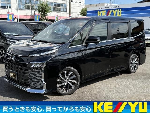 Toyota VOXY 2022 — фото автомобиля 1