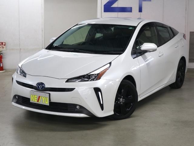 Toyota PRIUS 2021 — фото автомобиля 1
