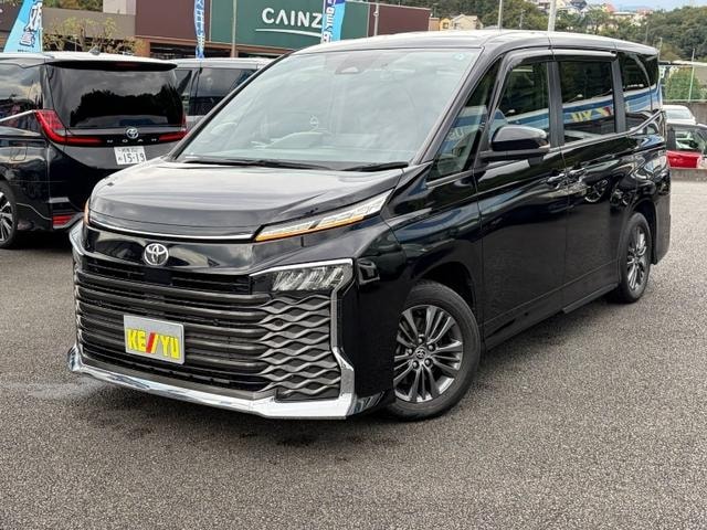 Toyota VOXY 2023 — фото автомобиля