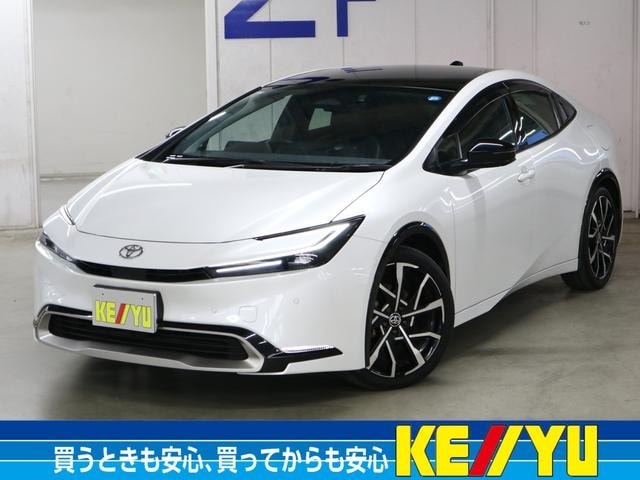 Toyota PRIUS 2023 — фото автомобиля