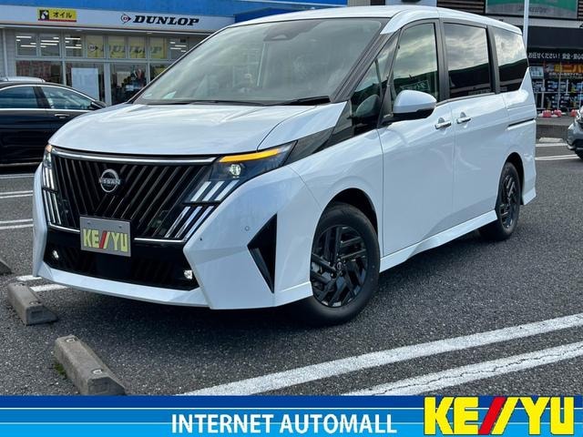 Nissan SERENA 2026 — фото автомобиля