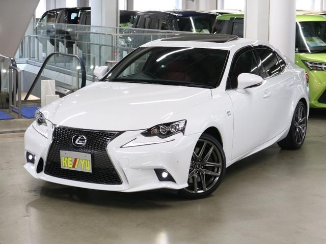 Lexus IS 2015 — фото автомобиля 1