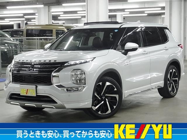 Mitsubishi OUTLANDER PHEV 2023 — фото автомобиля