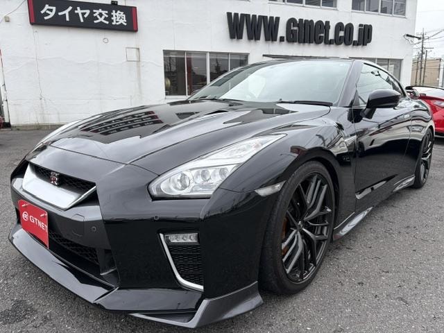 Nissan GT-R 2016 — фото автомобиля