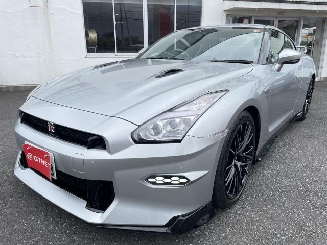 Nissan GT-R 2025 — фото автомобиля