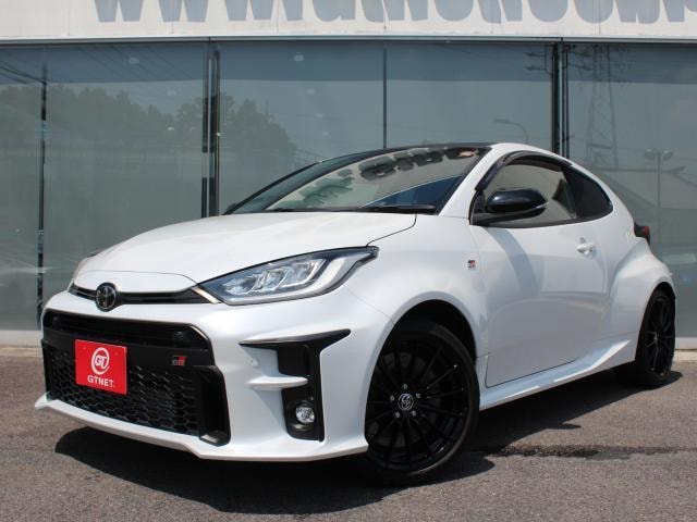 Toyota GR YARIS 2022 — фото автомобиля