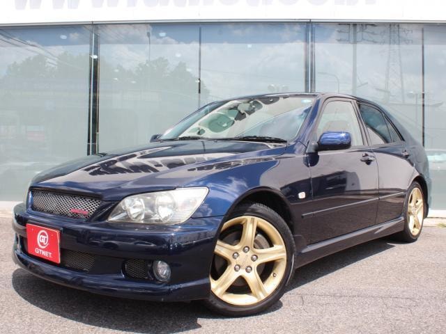Toyota ALTEZZA 2000 — фото автомобиля 1