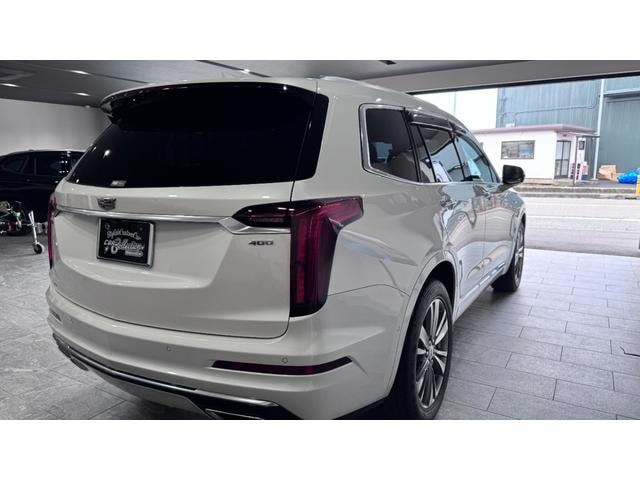 Cadillac XT6 2021 — фото автомобиля 1
