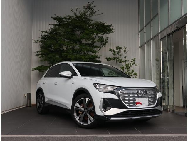 Audi Q4 E-TRON 2023 — фото автомобиля 1