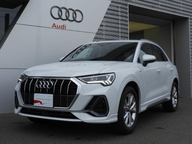 Audi Q3 2026 — фото автомобиля