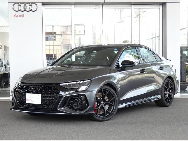 Audi RS3 2024 — фото автомобиля 1