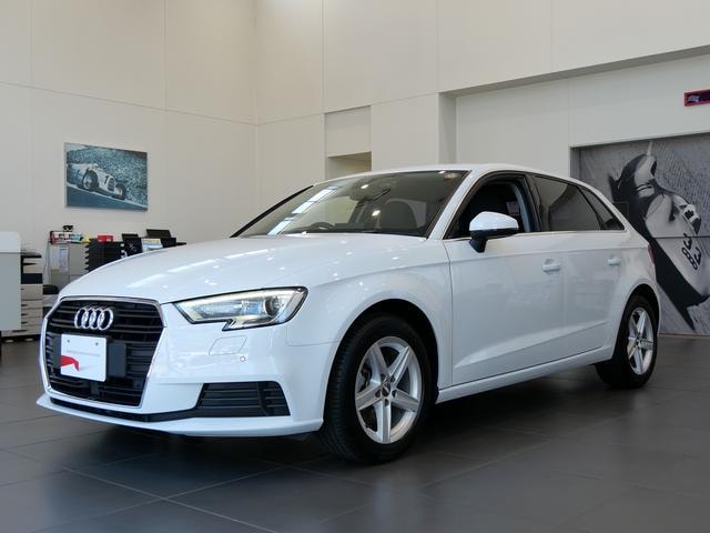 Audi A3 2019 — фото автомобиля 1