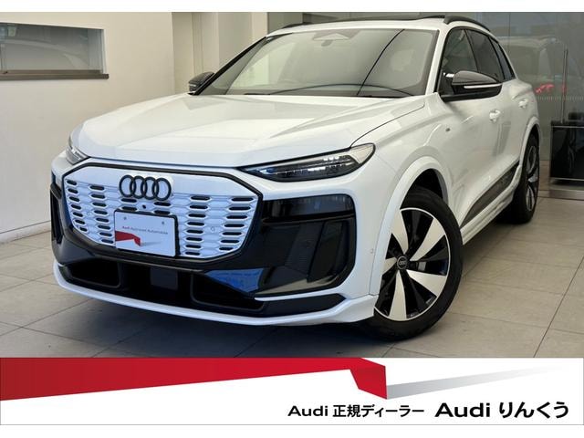 Audi Q6 E-TRON 2026 — фото автомобиля