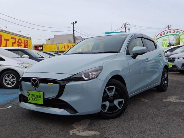 Mazda 2 2023 — фото автомобиля 1