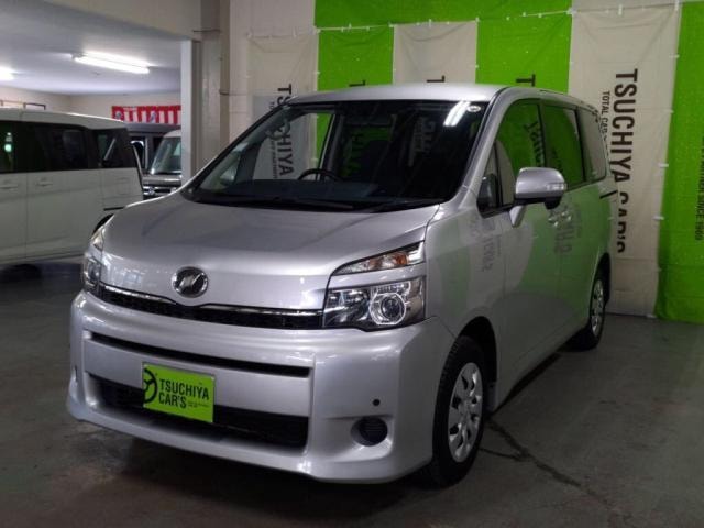 Toyota VOXY 2013 — фото автомобиля 1