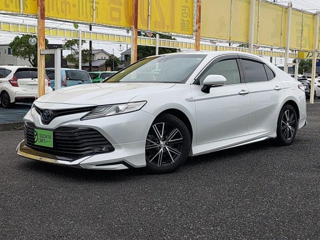 Toyota CAMRY 2019 — фото автомобиля