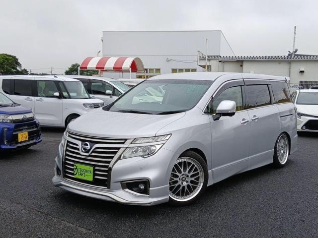 Nissan ELGRAND 2016 — фото автомобиля 1