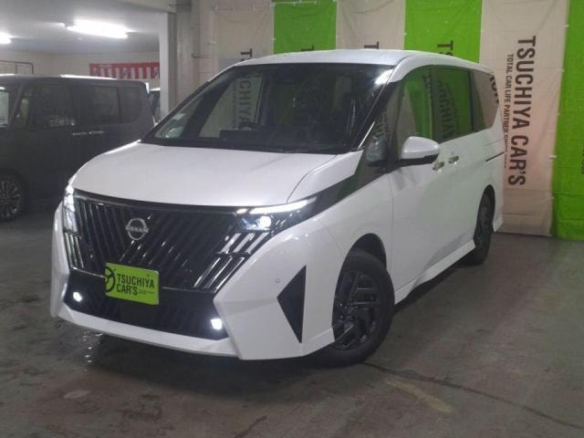 Nissan SERENA 2026 — фото автомобиля