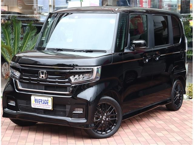 Honda N-BOX CUSTOM 2023 — фото автомобиля 1