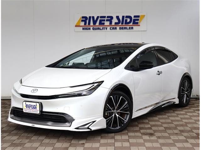 Toyota PRIUS 2025 — фото автомобиля