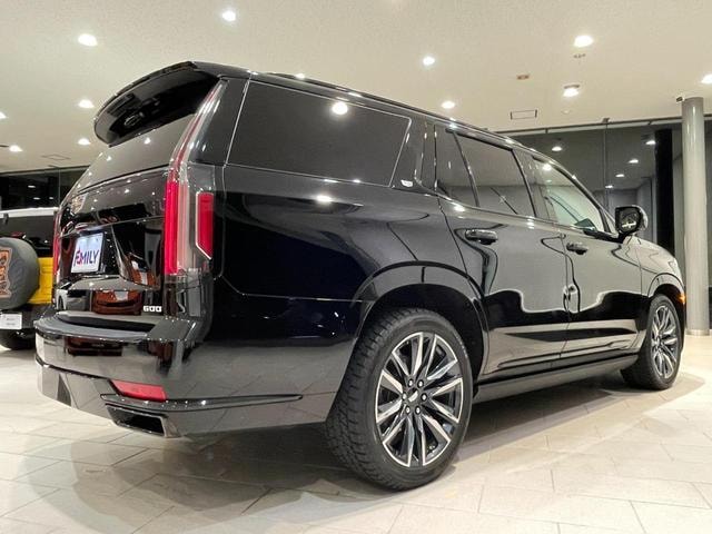 Cadillac ESCALADE 2022 — фото автомобиля 1