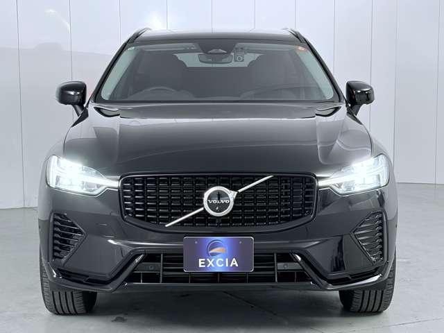 Volvo XC60 2022 — фото автомобиля 1