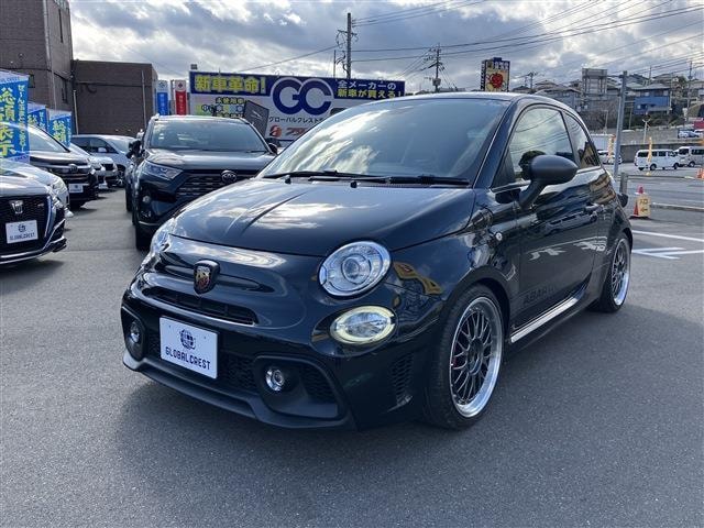 Abarth 595 2019 — фото автомобиля 1