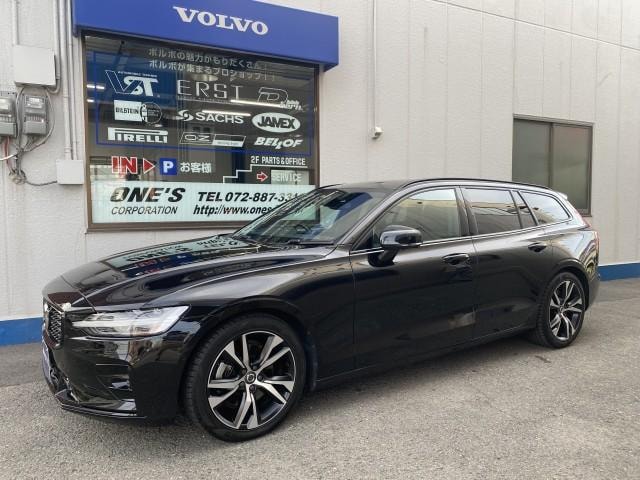Volvo V60 2021 — фото автомобиля