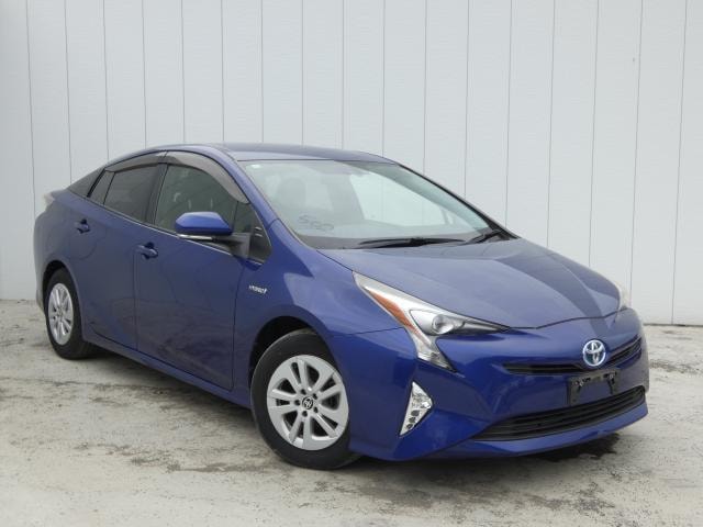 Toyota PRIUS 2016 — фото автомобиля 1