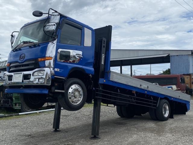 Ud Trucks CONDOR 2012 — фото автомобиля