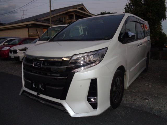 Toyota NOAH 2020 — фото автомобиля 1