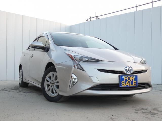 Toyota PRIUS 2017 — фото автомобиля 1