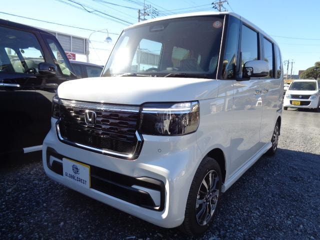 Honda N-BOX CUSTOM 2025 — фото автомобиля 1