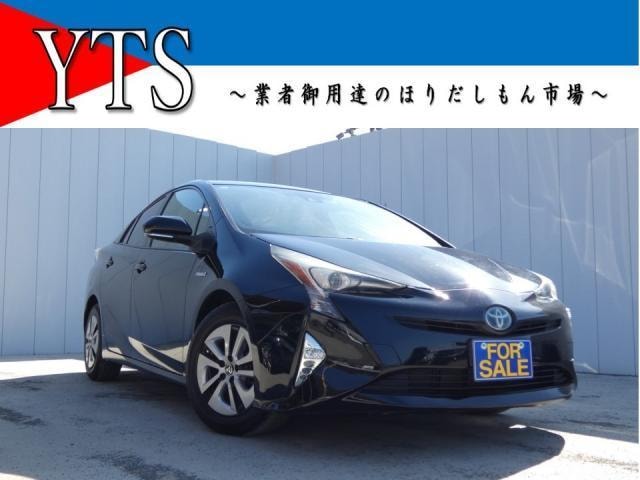 Toyota PRIUS 2015 — фото автомобиля 1