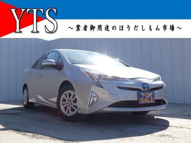 Toyota PRIUS 2017 — фото автомобиля 1
