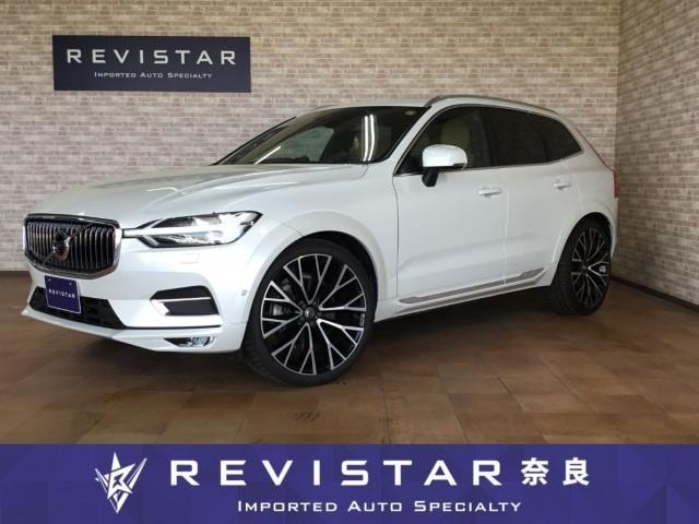 Volvo XC60 2019 — фото автомобиля 1