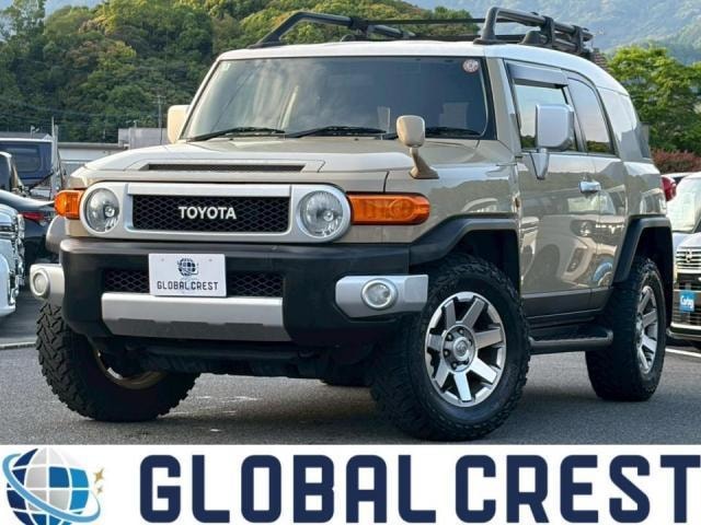 Toyota FJ CRUISER 2016 — фото автомобиля 1