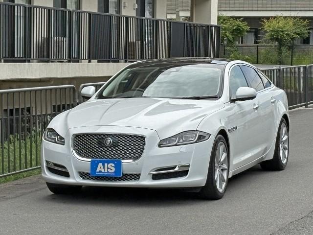 Jaguar XJ 2018 — фото автомобиля 1