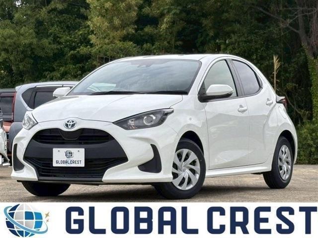 Toyota YARIS 2023 — фото автомобиля