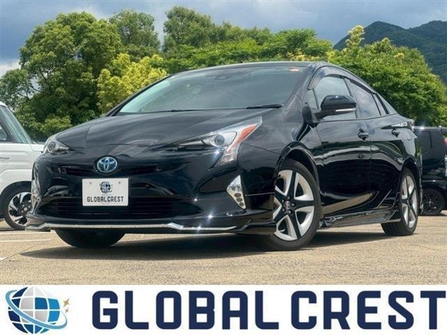 Toyota PRIUS 2018 — фото автомобиля 1