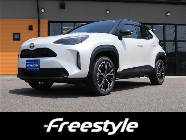 Toyota YARIS CROSS 2026 — фото автомобиля