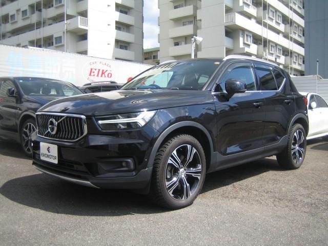 Volvo XC40 2021 — фото автомобиля 1