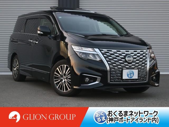 Nissan ELGRAND 2021 — фото автомобиля 1