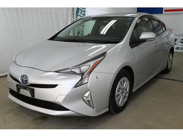 Toyota PRIUS 2016 — фото автомобиля 1