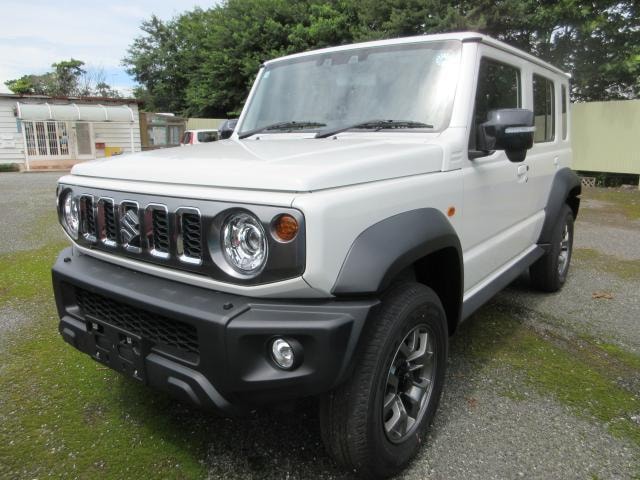 Suzuki JIMNY NOMADE 2026 — фото автомобиля 1