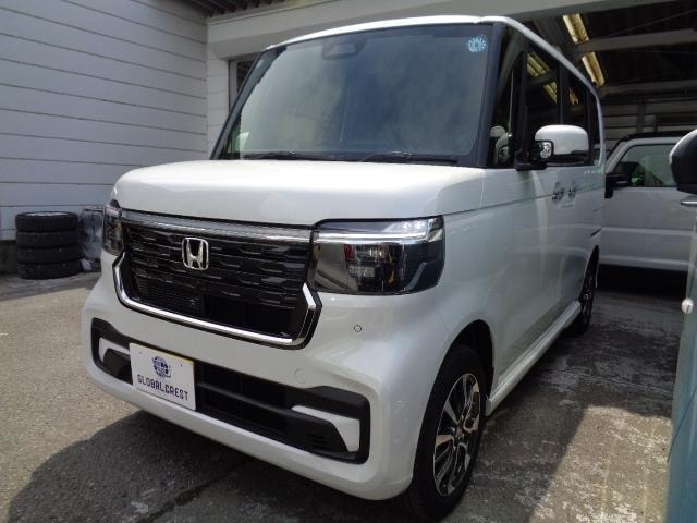 Honda N-BOX CUSTOM 2026 — фото автомобиля 1